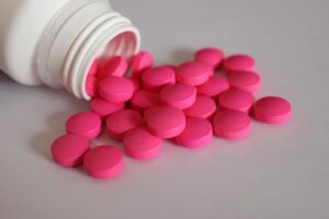 顔の脂肪吸引後に解熱鎮痛剤を服用しても大丈夫ですか？