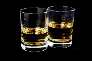 顔の脂肪吸引後にアルコールを飲んでいいのはいつ？