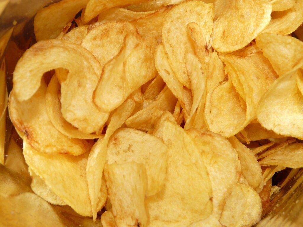 顔脂肪吸引後の食事で注意すべき点とむくみ対策は？