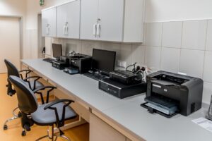顔脂肪吸引をモニター安く受ける方法は？